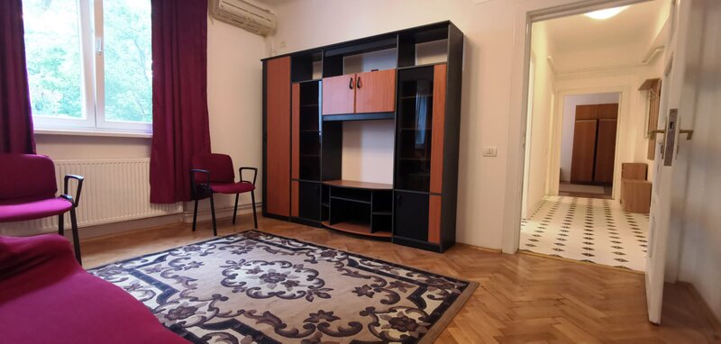 Gradina Botanica, Cotroceni, cu centrala proprie.