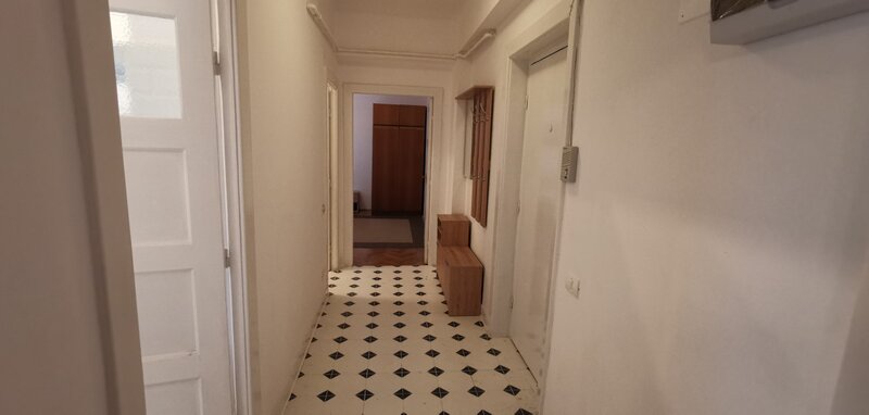 Gradina Botanica, Cotroceni, cu centrala proprie.